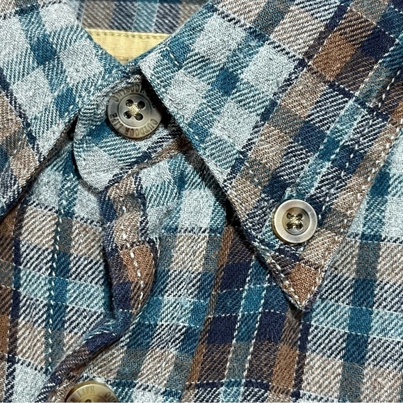 Outdoor Life Flannel Mens Size Medium Gray Plaid Long Sleeve Button Up - Picture 2 of 10
